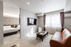 【ファミリーツイン】ベッドルームが区切られた、ジュニアスイートタイプのお部屋です。