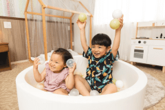 【ファミリーコンセプト】 小さなお子さまも安心して遊べるボールプールをご用意。