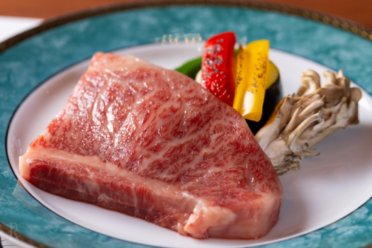 ◆1日3組限定◆【1泊2食・贅を尽くした最高級会席コース】本場ご当地の恵み「豊後牛・冠地鶏」をはじめ、厳選された四季折々のグルメを贅沢に味わう和牛会席プラン～『四季彩銀ノ塔』監修～