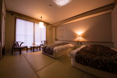 【畳ツインベッドルーム】ご夫婦・お友達同士で♪(禁煙)