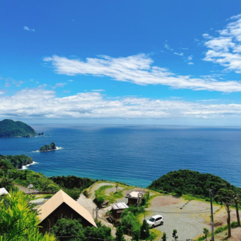 目の前に広がる大海原
絶景を眺めながら
​キャンプ最高！なひと時を。
（G7サイトから撮影）