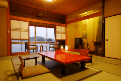 【部屋釣りの出来る１階客室／禁煙】ご夕食付でご予約の方は４名迄はお部屋食♪