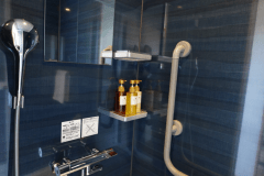 シャワーブース完備