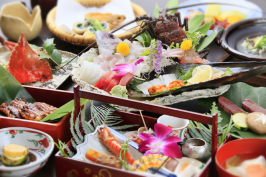 玉川創業100周年を記念して100種類の食材を使用して作られた会席料理です。