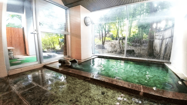 加水なしのミネラルたっぷりの天然温泉でゆっくり疲れを癒してください