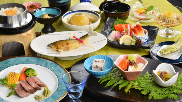 夕食一例(イメージ)　料理長厳選の食材をふんだんに使ったお料理をお楽しみください