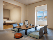 ◆８～１０帖バストイレ付禁煙和室+ツインの和洋室◎セミダブルベッド（１２００×２０００）２台付き◆海側※３名様以上でのご利用は和室にお布団を敷かせて頂きます。