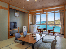 ◆１０帖バストイレ付和室◆海側