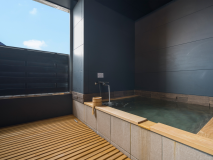 R4年完成【寝湯露天付】黒を基調にした露天付和洋室401【禁煙】