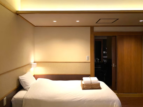 客室【桔梗】2名様または3名様でご利用頂ける天井の高いお部屋です。