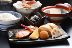 和朝食イメージ　旅館ならではの和朝食をお楽しみくださいませ。