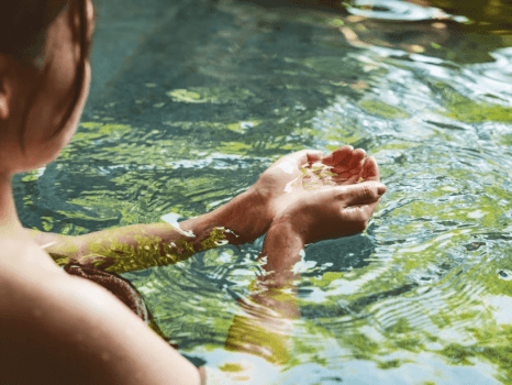 塩化物泉＋硫酸塩泉によるダブル保湿・保温効果を期待できます。