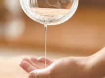 【手の温もりを感じてください】