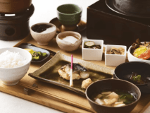 「島のお母さんの朝食」をテーマにした和朝食。朝からどこかほっとできる食事となっております。