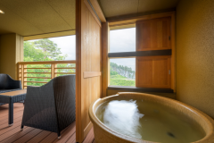 [Main Building 2F] TAROU ◆ Modern Japanese-Western Room with Open-Air Bath (8 + 6 Tatami)