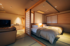 [Tenbou Building – Scenic View 2F] JIROU <Superior Room> ◆ Modern Japanese-Western Room with Open-Air Bath (20 Tatami)