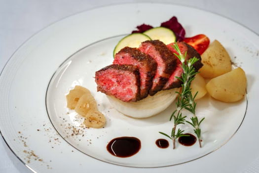 「カリコ熟成肉“極” きわみ」霜降り淡路牛ロースのグリル