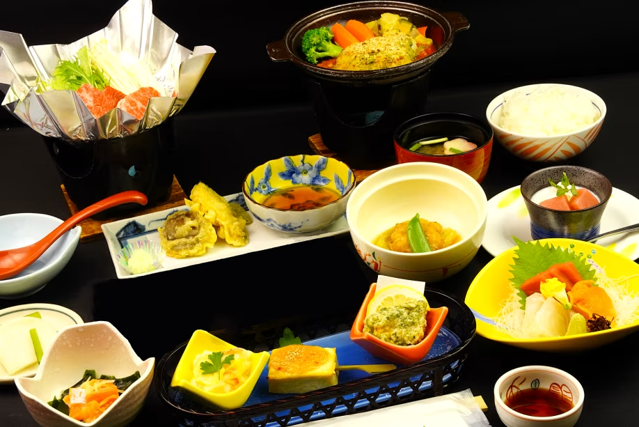 【創作膳コース(９月イメージ)】県産牛の利久鍋や海老と雫石産椎茸の天ぷら、等々★
