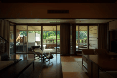 Dタイプ一例：約141㎡とゆったりとした客室で、くつろぎのひとときをご堪能くださいませ。