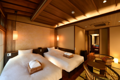 Usuzakura (Japanisches Zweibettzimmer im Kyoto-Gasthaus-Stil) – Erdgeschoss, Hauptgebäude Usuzakura (Japanisches Zweibettzimmer im Kyoto-Gasthaus-Stil) – Erdgeschoss, Hauptgebäude