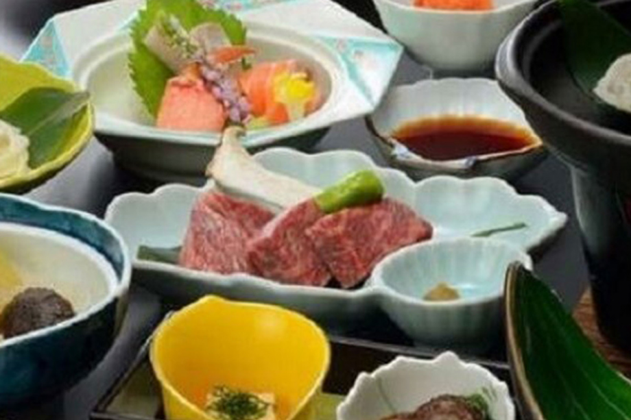 【お盆専用プラン】肌に優しい寛ぎの湯と季節替わりの和会席♪丹泉ホテル満喫プラン【会場食でお得に】