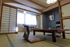 お部屋おまかせ（和室8畳以上もしくは和洋室 選べません）