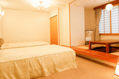 和洋室（和室4畳+洋室6畳・ツインベット/ペット不可・禁煙）