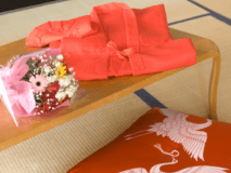 長寿のお祝いには、ちゃんちゃんこを貸し出しいたしております。