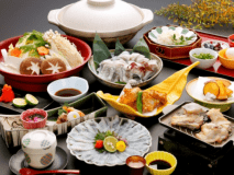 冬の一押しグルメと言えば「ふぐ」！「とらふぐ」尽くしの『花福御膳』で、贅沢にお楽しみ下さい。
※一部まふぐを使用しております。