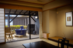 　露天風呂付客室（リニューアル）一例