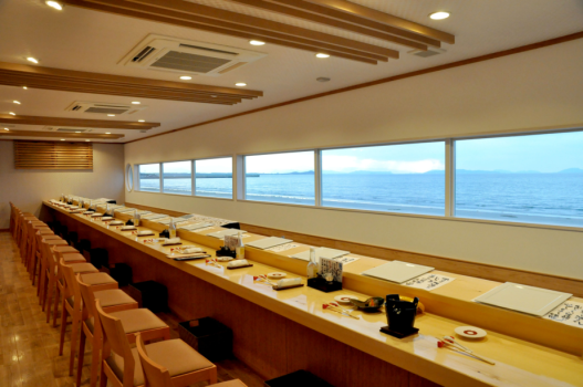 海の彩【海辺の鮨宿-SUSHIYADO-】海を見ながら本格鮨コースを味わうひと時を！ワンランク上の博多鮨を。