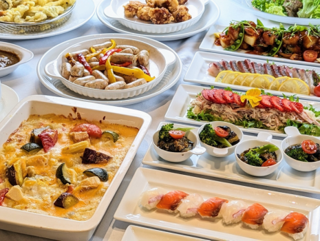 ＜学生限定特別＞BBQ&ビュッフェディナー(90分) in 星のテラス &ウェルカムドリンク＆アイス付グランピングテントエリア特別プラン（3名～）