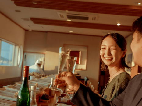 【お泊り記念日】海を見ながらカウンターでお鮨＆お部屋でスイーツプラン（二人の記念日やお誕生日にも）【1泊夕食＋スイーツ付】