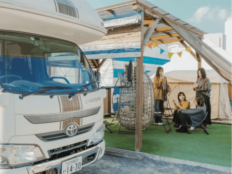 キャンピングカー＆ タケノコテント＆小部屋付（冷暖房完備）