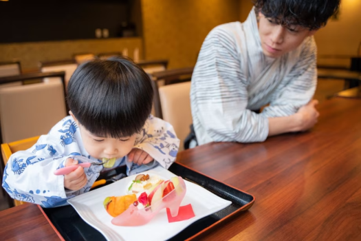 お祝いのお子様には特別デザートプレートのサービスも♪