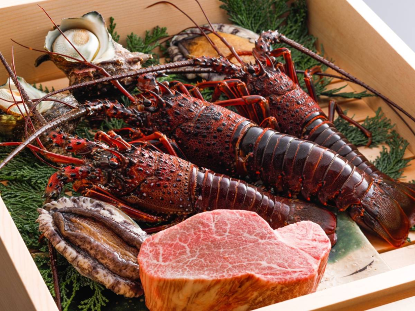 ★年末年始★館内特典満載！≪三重3大グルメ伊勢海老＆鮑＆松阪牛≫“大切な人”と特別な時間を・・・♪