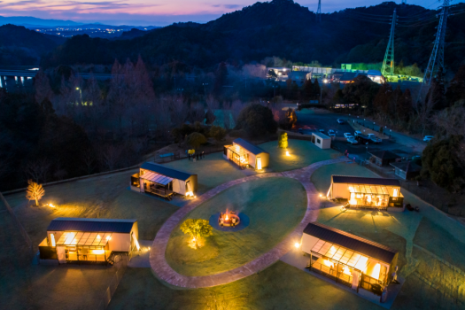 敷地内にある姉妹館『LuxuryTrailers　離宮 伊勢』※トレーラーハウスタイプ
