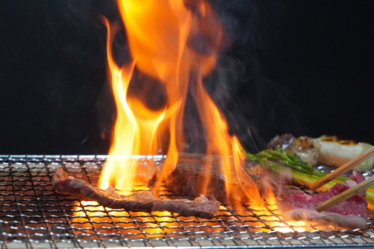 基本のBBQをご用意しておりますが、その他食材や飲料のお持込は無料でOK！