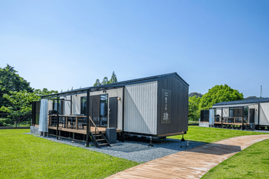 【グランピングプラン】ご当地鍋料理！松阪牛たっぷりのすき焼きをみんなで囲む♪貸切トレーラーハウス｜1泊2食・ペット不可