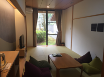 伊勢の伝統工芸をしつらえた純和風客室