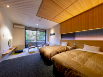 【和洋室・禁煙　一例】
１間にツインベッドと畳のスペースもあり、足を伸ばしてお寛ぎいただけるお部屋です。