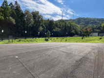 電源のご用意はございません。駐車スペースのみのご利用です。