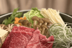 ■ご当地鍋料理・松阪牛たっぷりすき焼き