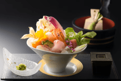 【ご夕食一例】四季折々の料理をお楽しみくださいませ。