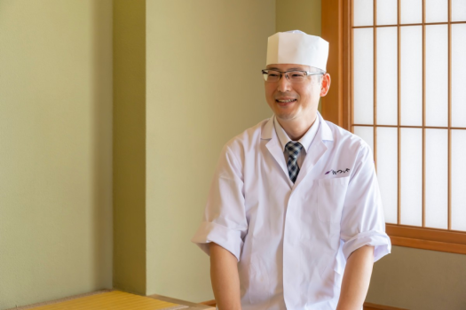 山陰の味覚を美味しく召し上がっていただくため、料理長が日々研究しています