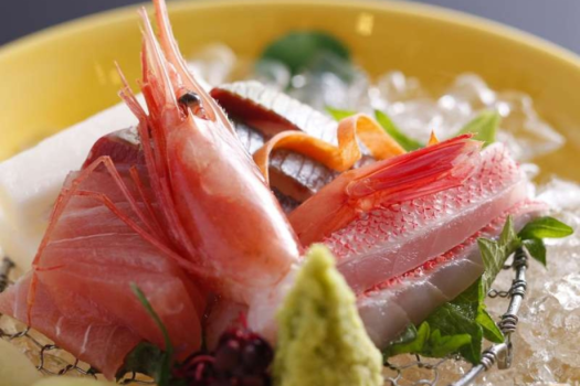 山陰の魅力は何と言っても新鮮な海の幸!日本海の旬魚をまずはお刺身で♪(お造りイメージ) 山陰の魅力は何と言っても新鮮な海の幸!日本海の旬魚をまずはお刺身で♪(お造りイメージ)