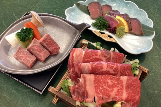 豪快な肉三昧会席で疲れた体にエネルギーチャージ！