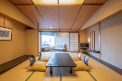 【和室14畳】広々したお部屋は三世代旅行やグループ旅行など7名様までご宿泊いただけます