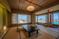 【東館角部屋12.5畳和室】開放的で広々とした客室でゆったりとお過ごし下さい