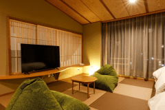 【角部屋コンフォートルーム＜夢鶴＞】ゆったり寛げる広々した客室です